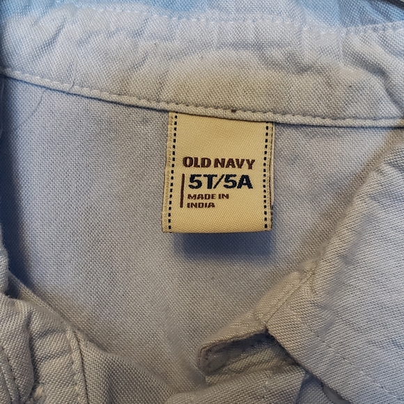 3/$30 Old Navy shirt - Picture 2 of 3